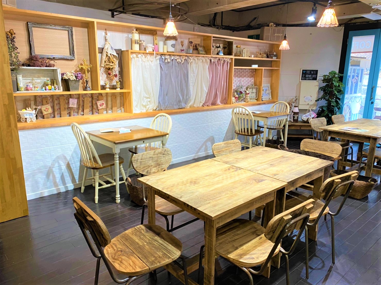 HIROMAN’S COFFEE　店内　原宿　かわいい　オシャレ